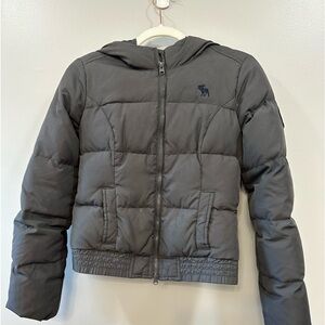 Abercrombie & Fitch Kids puffer jacket for kids in size XL Gray outer shell